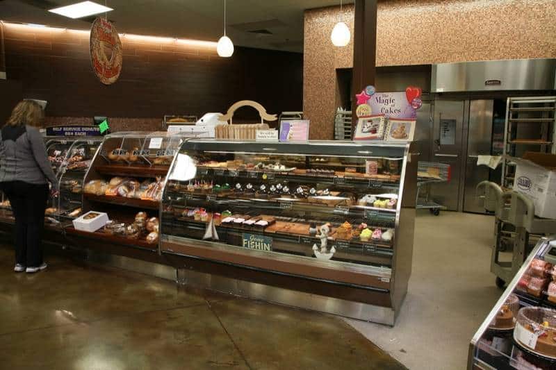 BLF-R-display-case-photo-Bakery-2736.jpg