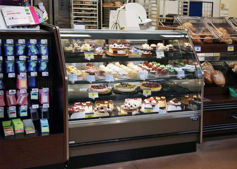 BLF-R-display-case-photo-bakery-service-3624.jpg