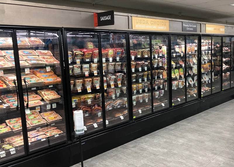 ONRM-display-case-photo-fresh-meat-chicken-protein-line-up-pushers-1573.jpg