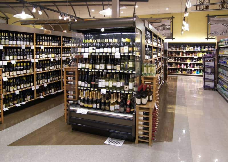 O5DMH-display-case-photos-wine-endcap-CH-JPD002.jpg